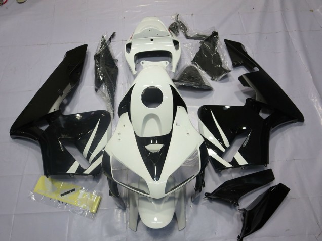 En Blanco & Negro 2005-2006 Honda CBR600RR Carenados Moto En Blanco & Negro 2005-2006 Honda CBR600RR Carenados Moto
