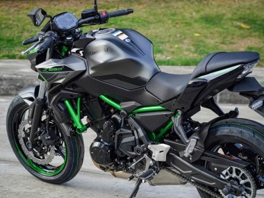 Comprar Carenados Moto Kawasaki Ninja Z650 2020-2023 - Negro Verde