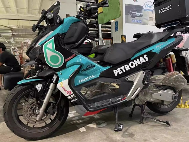 Comprar Carenados Moto Honda ADV150 2018-2021 - Azul Verde Rojo Negro Brillante Petronas